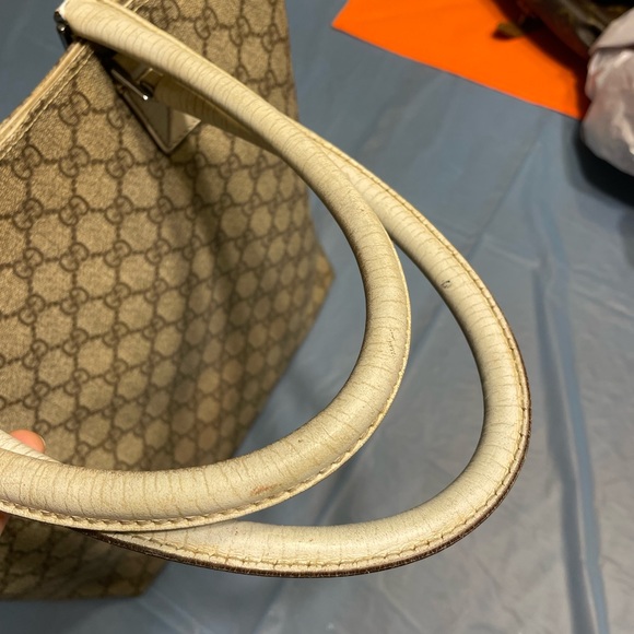 COPY - 🎉FLASH SALE🎉 Authentic Gucci tote bag - Picture 4 of 10